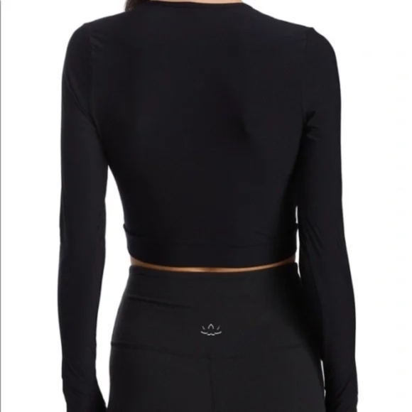 NEW Commando Womens Black Butter V-Neck Crop Shirt Wrap Top Blouse Thumbhole XS - Picture 3 of 4